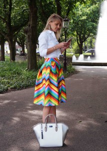 Bag at You - Fashion Blog - Paul's Boutique bags - Tassen - Colorful skirt and white shirt