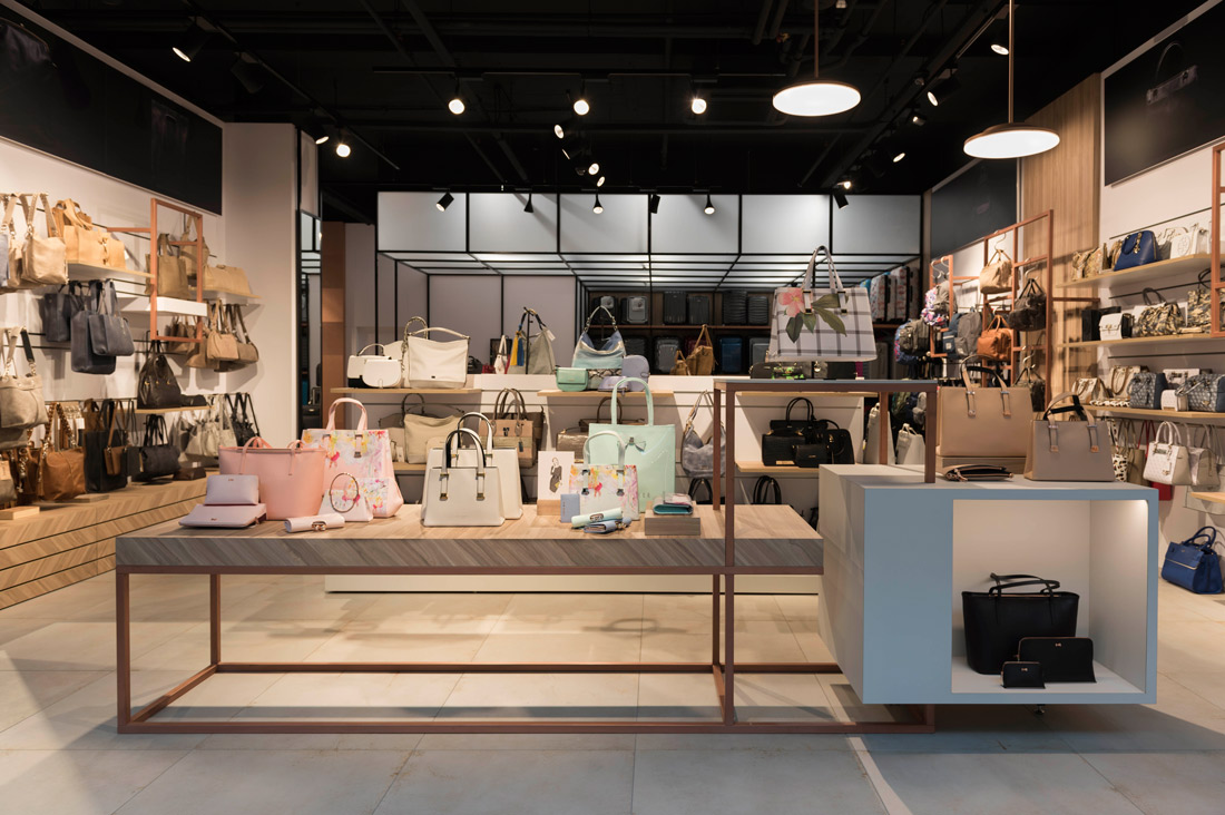 Bag-at-you---Fashion-blog---Duifhuizen-Flagshipstore-Veenendaal-Women-department
