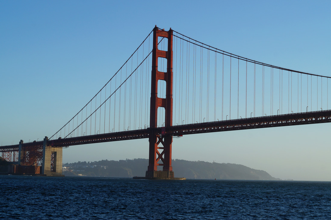 Bag-at-you---San-Francisco--Golden-Gate-Bridge-in-evening-light