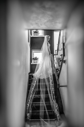 Bag-at-you---wedding-veil