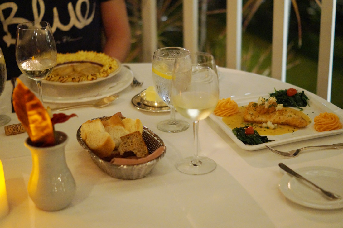 Bag-at-you---Travel-blog---Romantic-Dinner-on-Maui