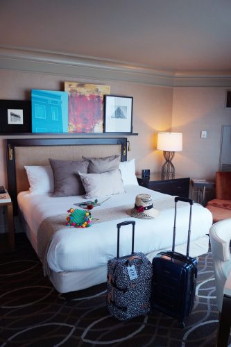 Omni-Dallas-Hotel---Bed-in-suite